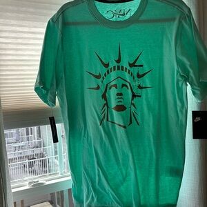 Medium Nike Statue of Liberty shirt